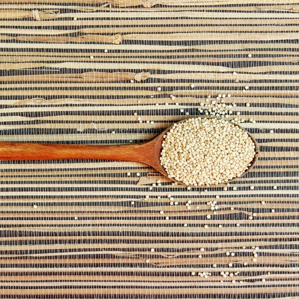 La quinoa ecológica es un superalimento gracias a su alto contenido en nutrientes