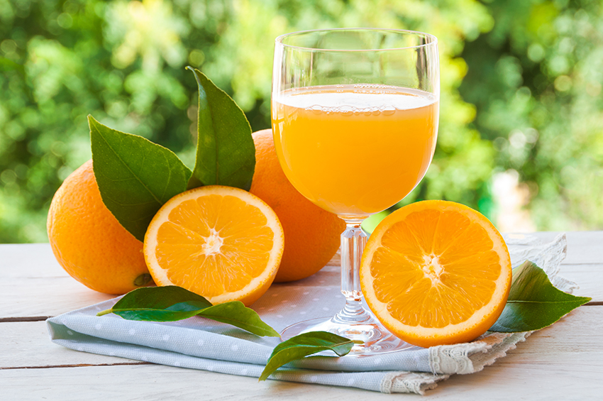 La importancia de tomar zumo de naranja natural